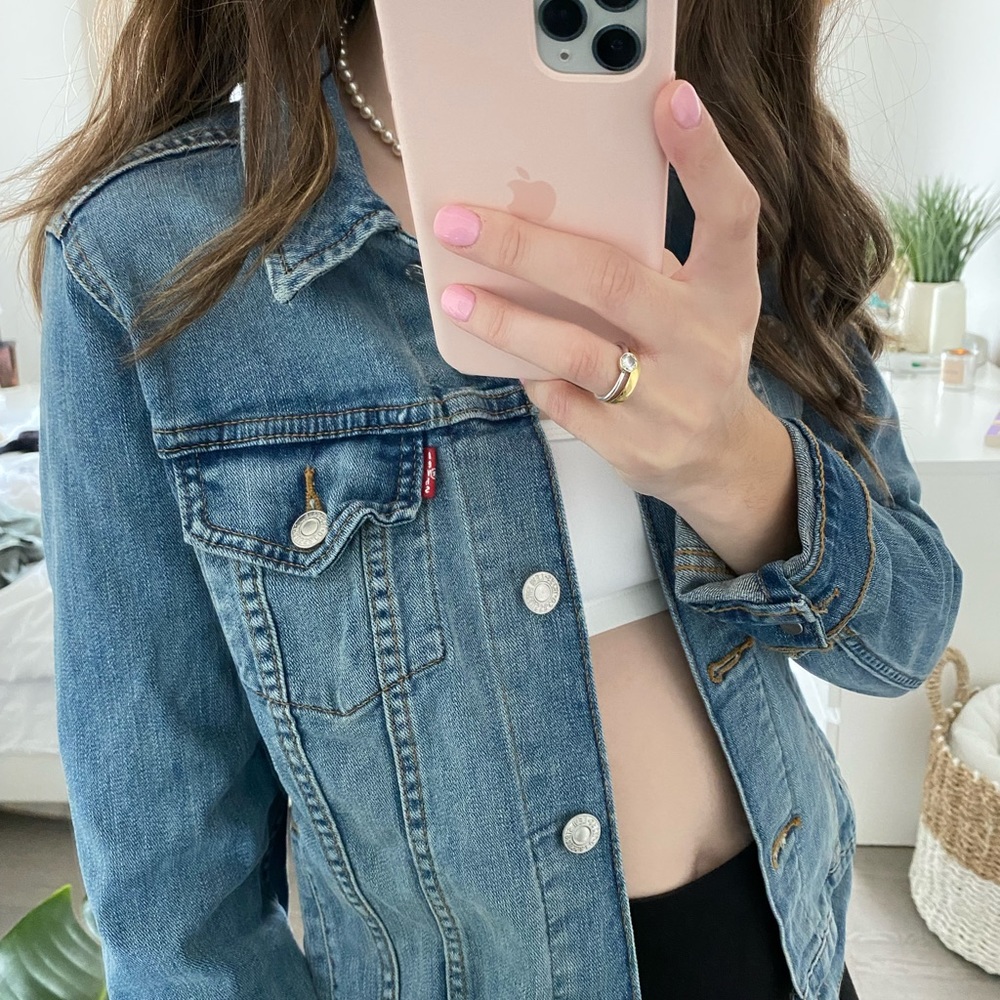 Levi’s Trucker Jacket - Picture 3 of 4